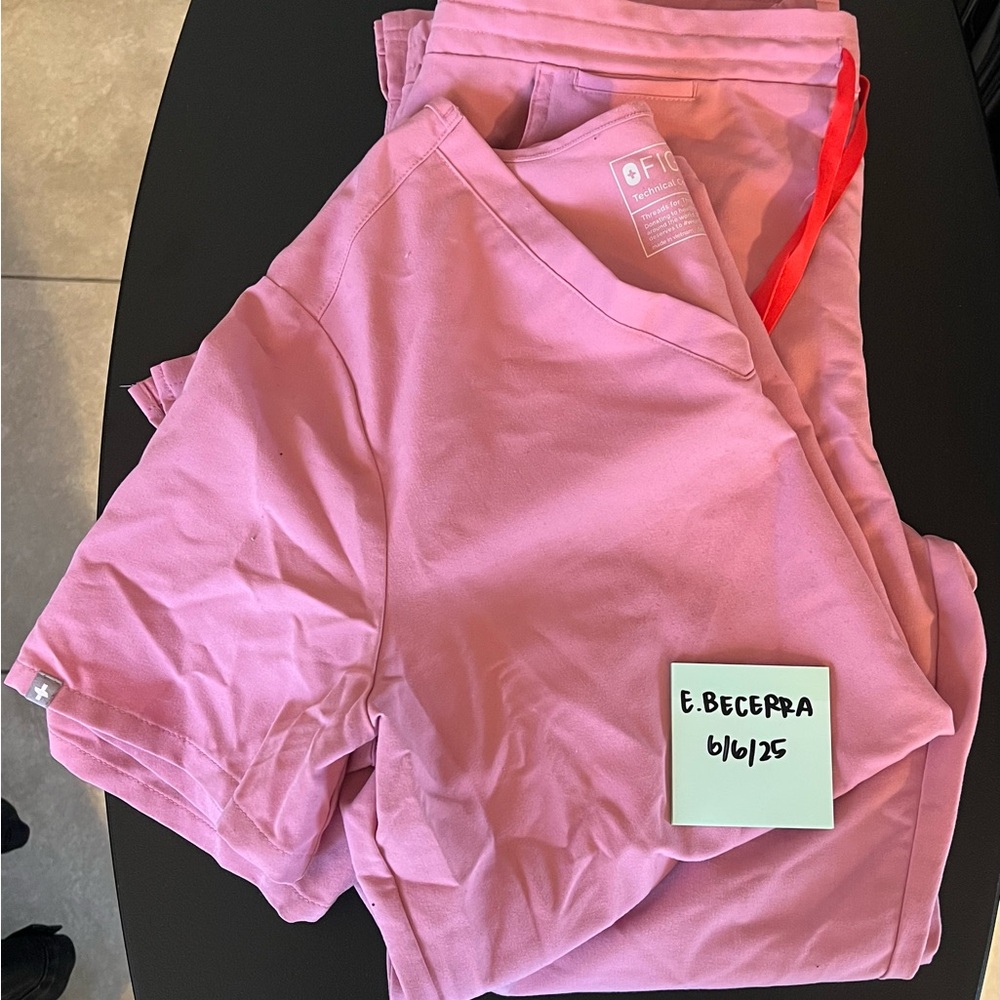 Dusk Scrub Set